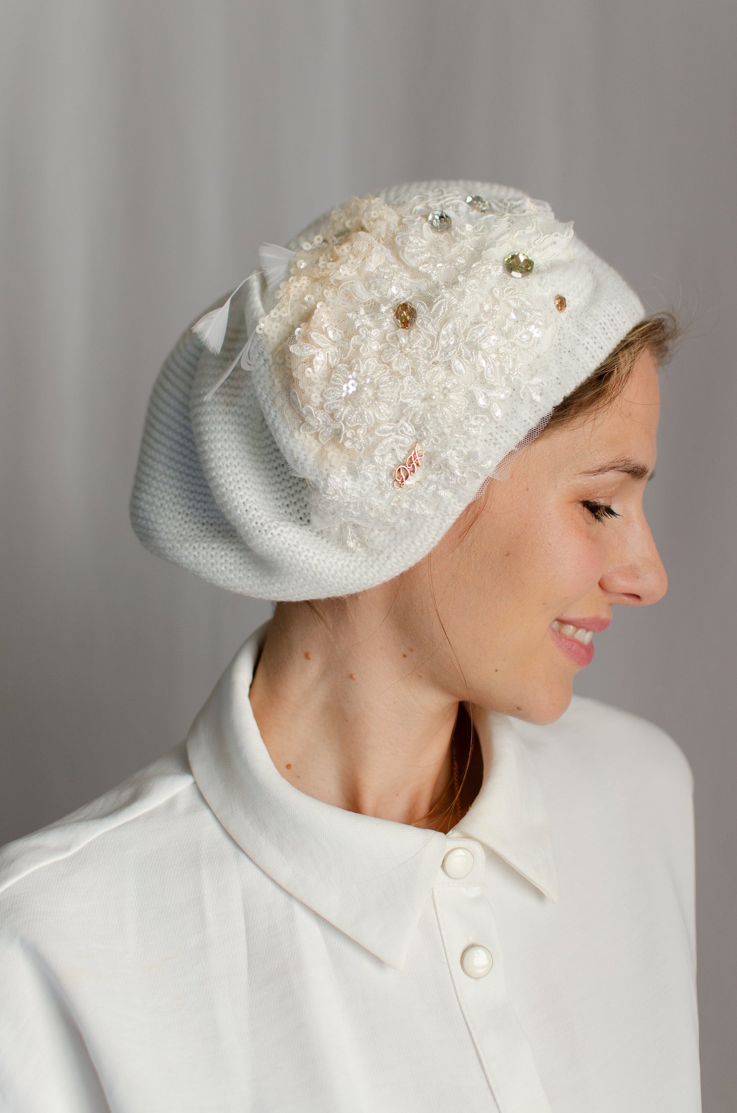 פרחים לבנים